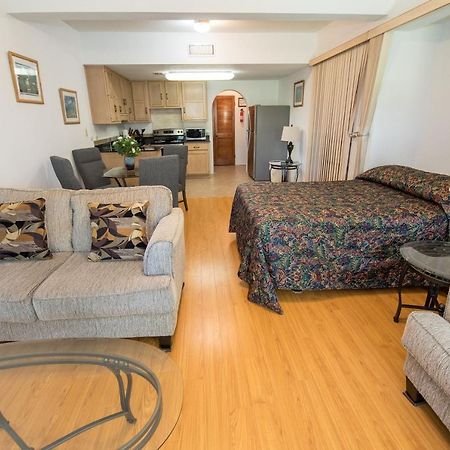 Pembroke Windsong Guest Apartments מראה חיצוני תמונה