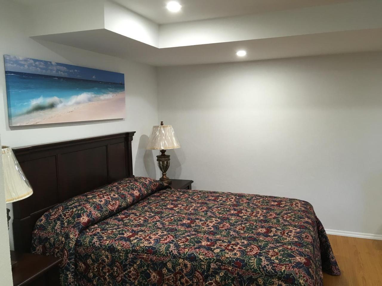 Pembroke Windsong Guest Apartments מראה חיצוני תמונה