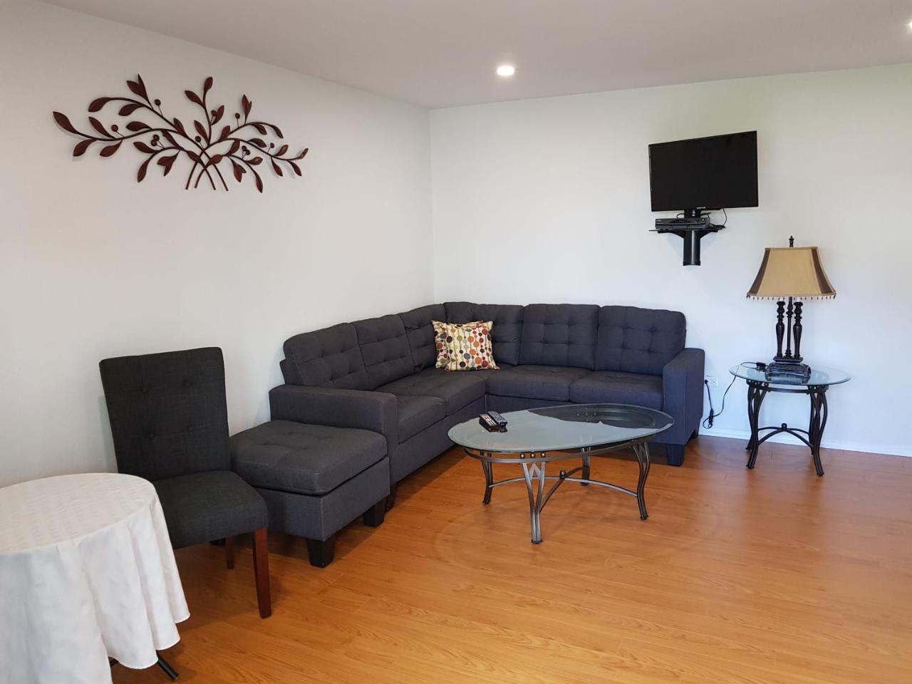 Pembroke Windsong Guest Apartments מראה חיצוני תמונה