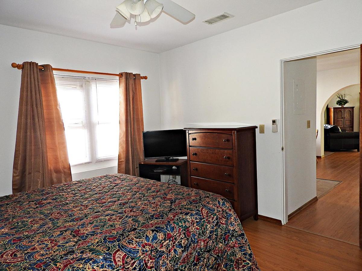 Pembroke Windsong Guest Apartments מראה חיצוני תמונה