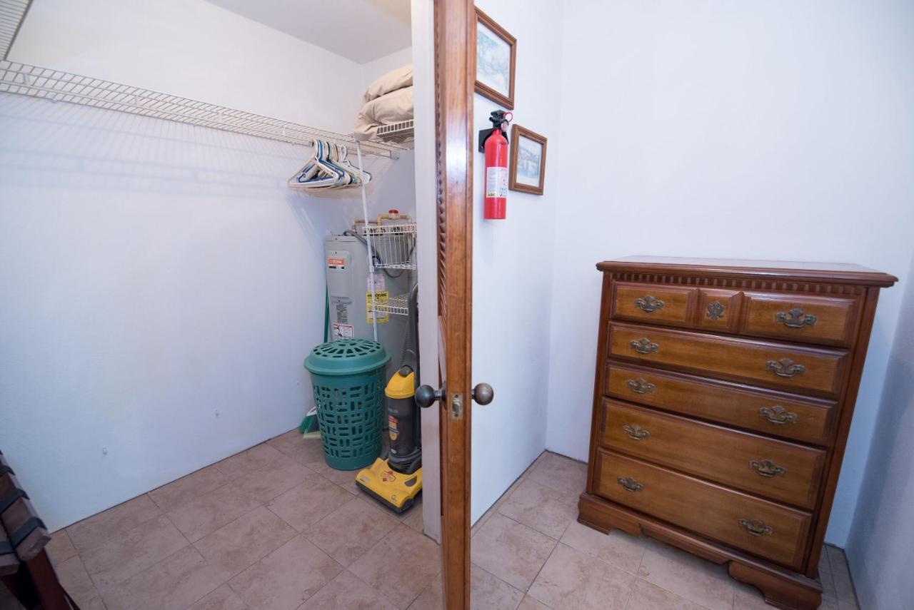 Pembroke Windsong Guest Apartments מראה חיצוני תמונה