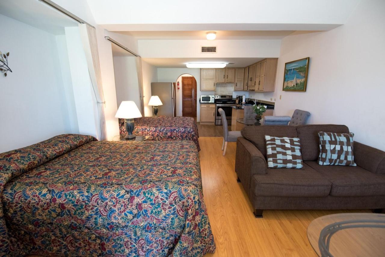 Pembroke Windsong Guest Apartments מראה חיצוני תמונה