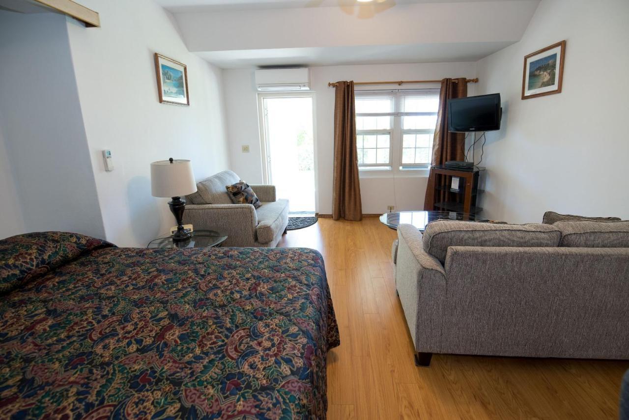 Pembroke Windsong Guest Apartments מראה חיצוני תמונה