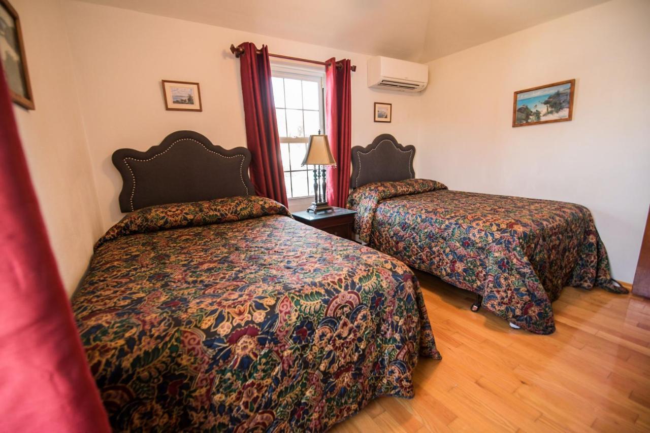 Pembroke Windsong Guest Apartments מראה חיצוני תמונה
