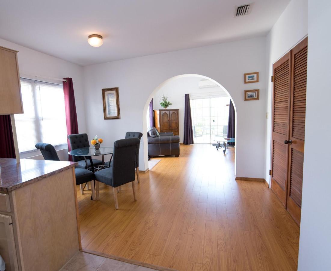 Pembroke Windsong Guest Apartments מראה חיצוני תמונה