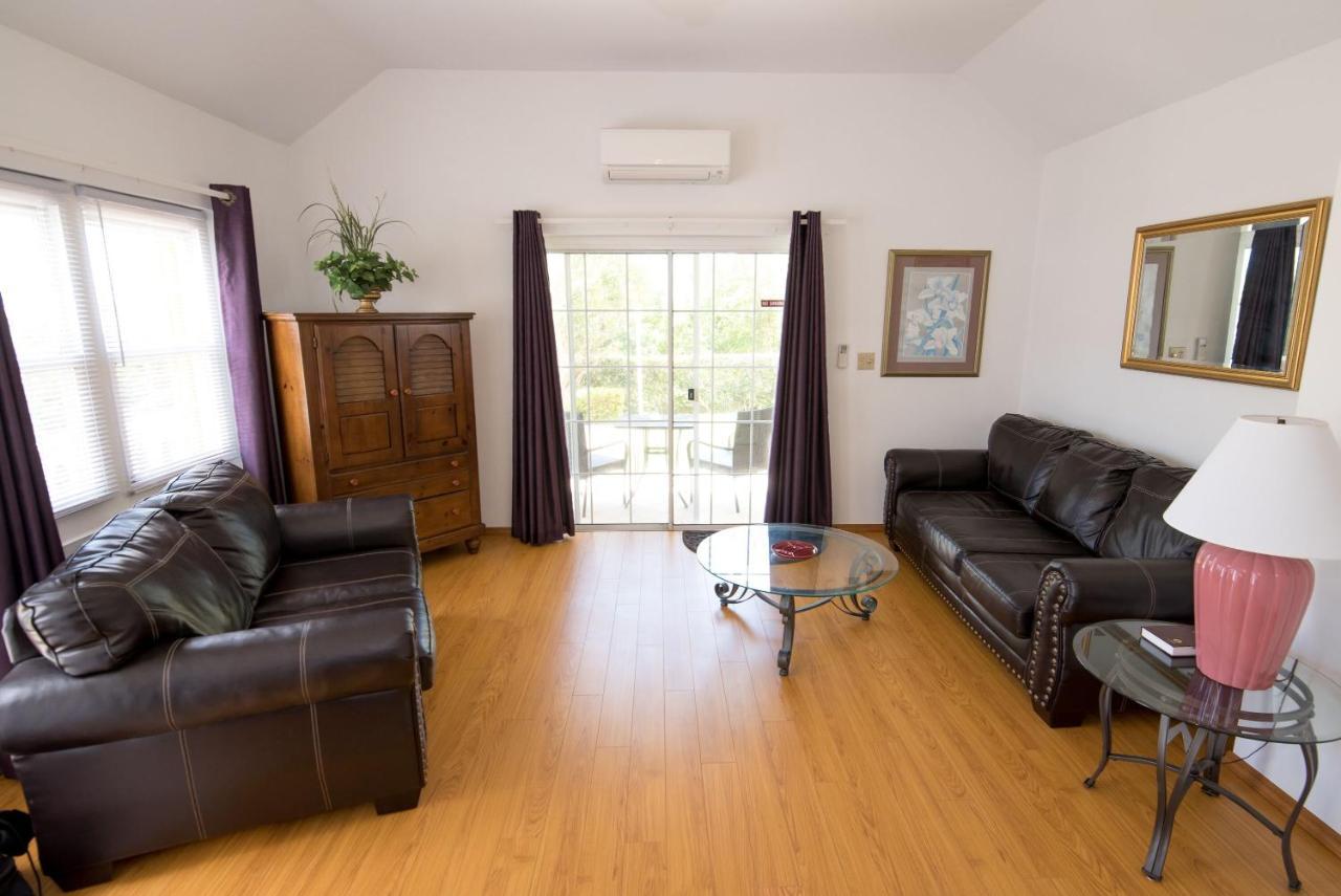 Pembroke Windsong Guest Apartments מראה חיצוני תמונה
