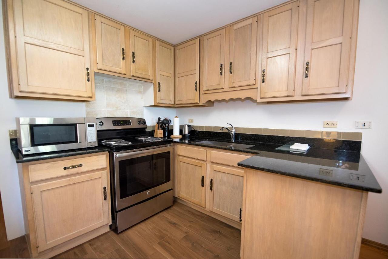 Pembroke Windsong Guest Apartments מראה חיצוני תמונה