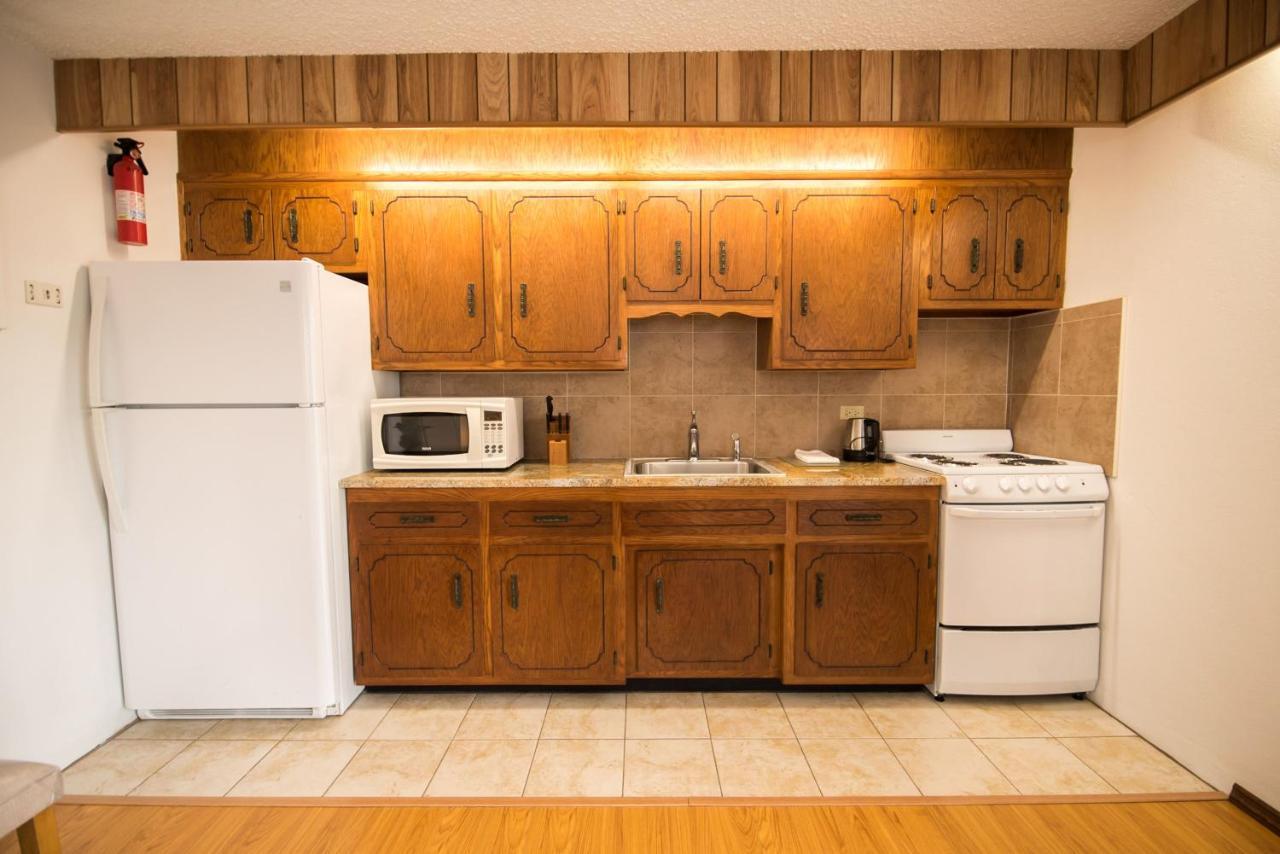 Pembroke Windsong Guest Apartments מראה חיצוני תמונה