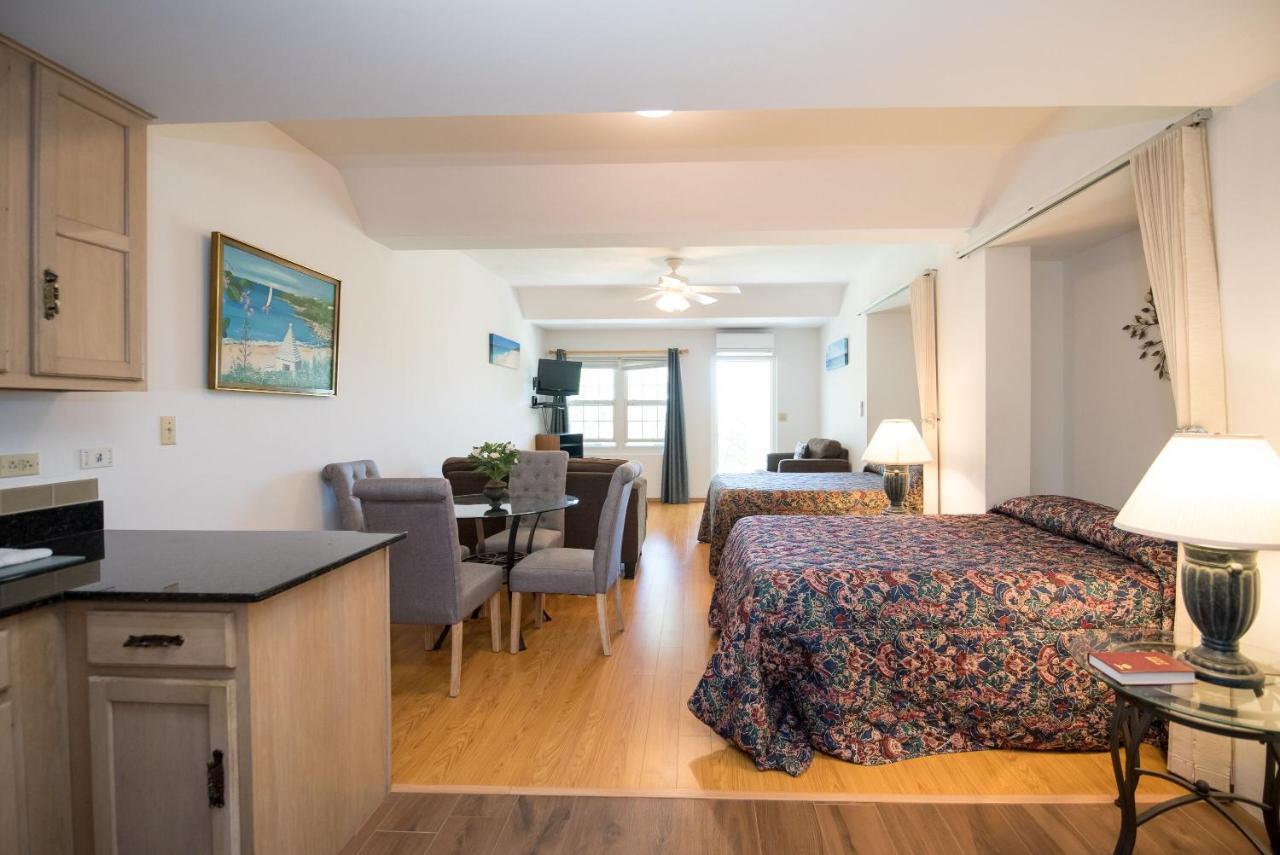 Pembroke Windsong Guest Apartments מראה חיצוני תמונה