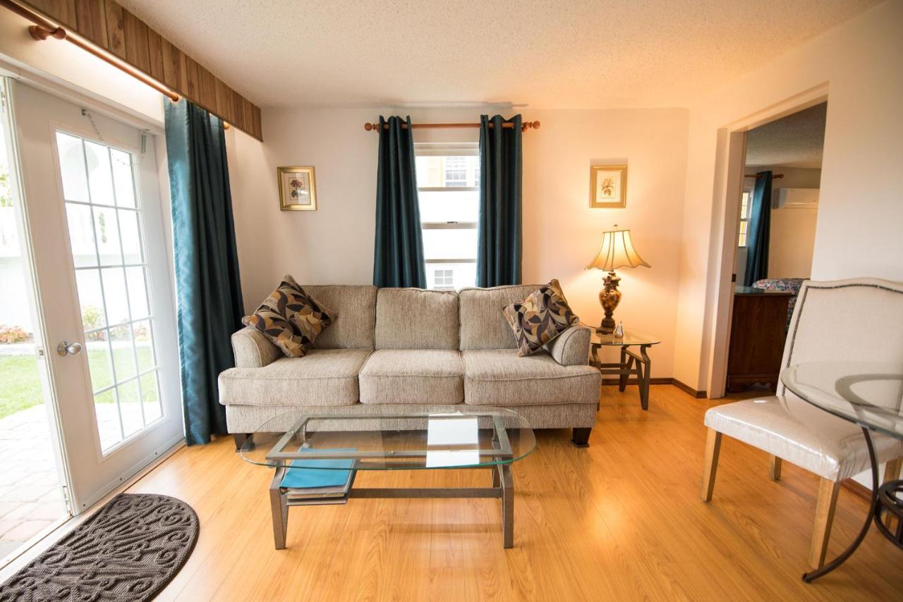 Pembroke Windsong Guest Apartments מראה חיצוני תמונה